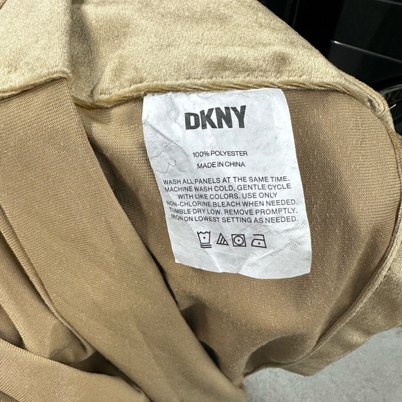 DKNY Plaza Room Darkening Lined Button Inverted Pleat Tab Curtains - Picture 5 of 6